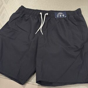 Hollister swim Trunk 7” size Large brand new with tags